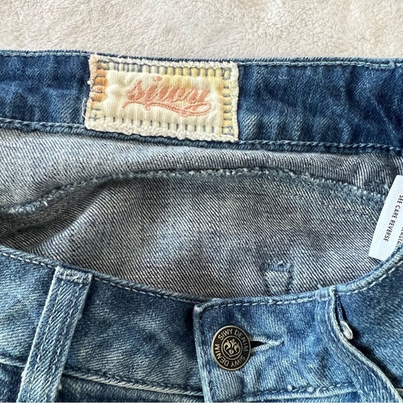 SIWY Ramona Flare Bottom Jeans in Capture My Heart - Picture 6 of 10